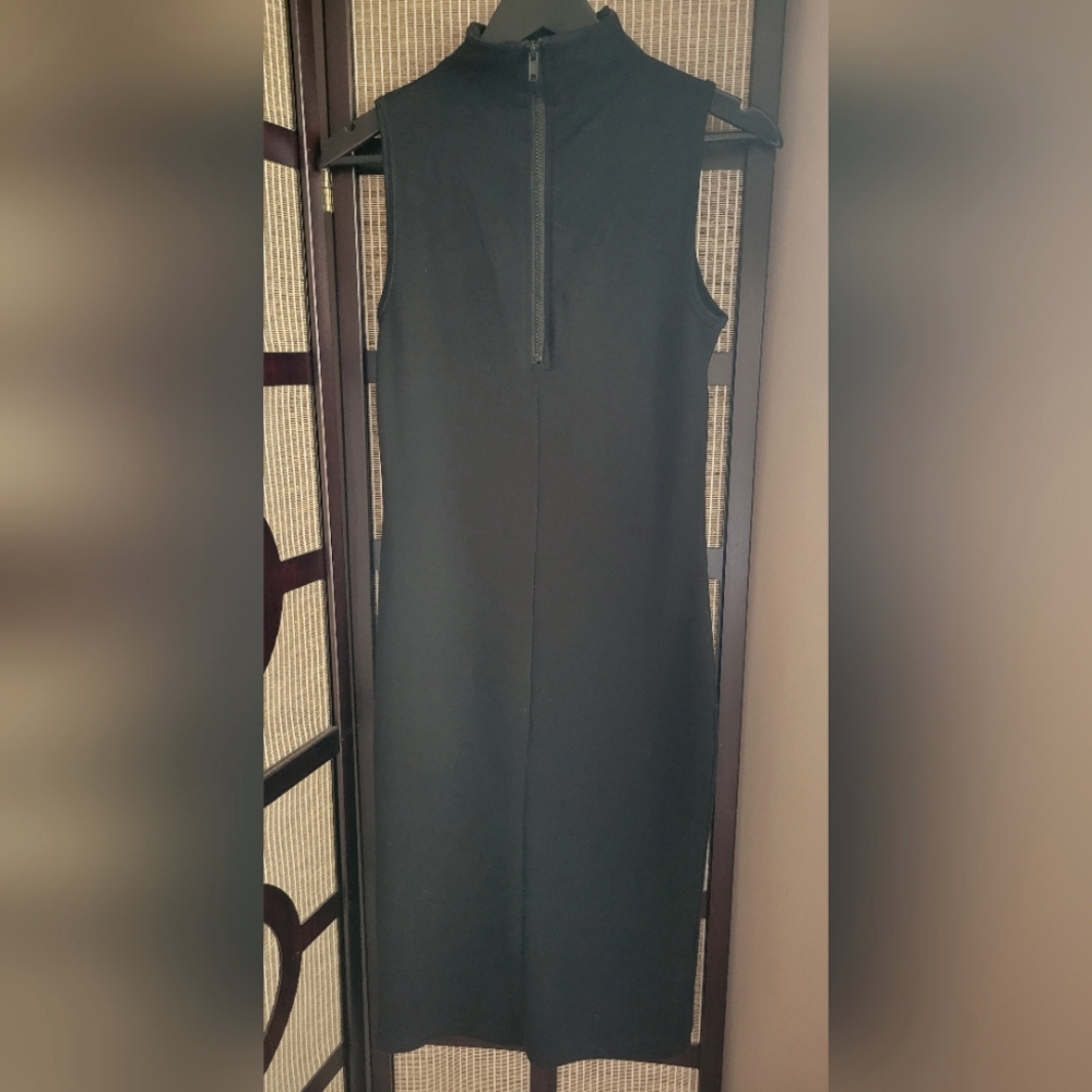 Elegant Black Sleeveless Dress